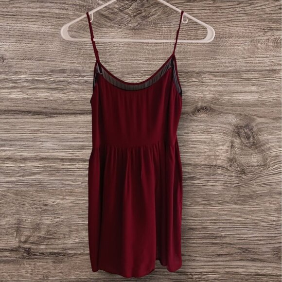 Forever 21 Womens  Spaghetti Strap Dress Size Medium  Burgundy color - Picture 1 of 9